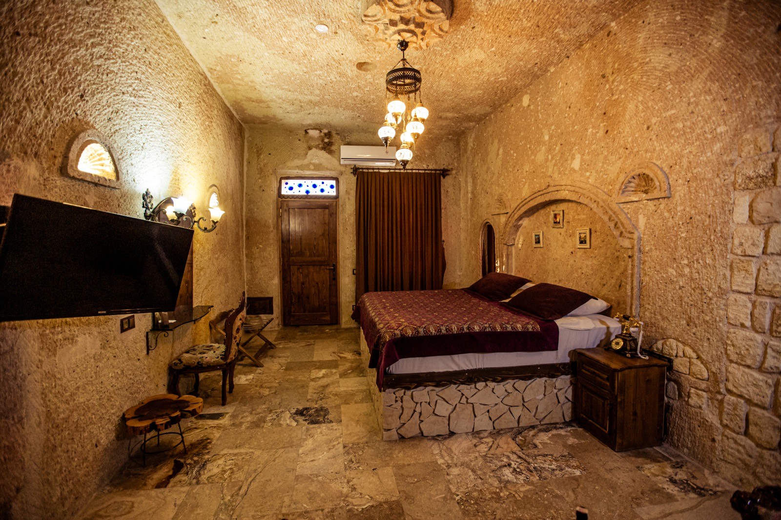 Oread Cave Suites Oda 1